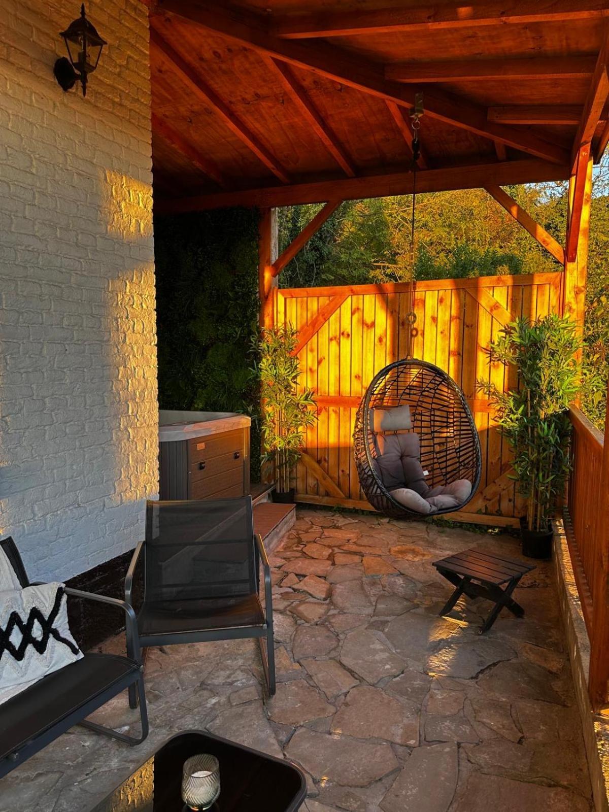Tino Apartment